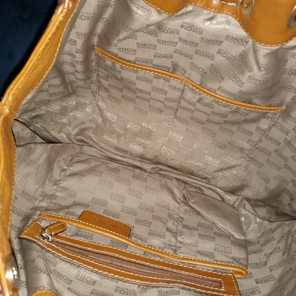 Purse - Picture 4 of 8